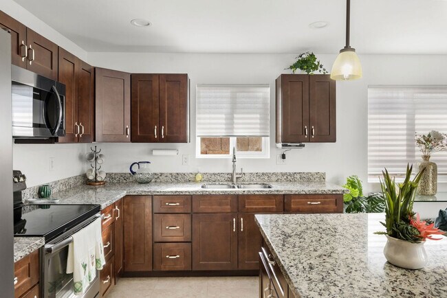 Building Photo - 8259 E Mulberry Ln