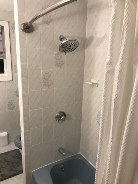 Building Photo - 10 Commonwealth Ave