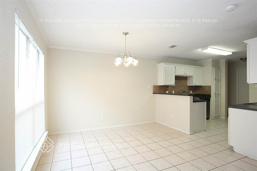 Building Photo - 1456 Thistlewood Ln