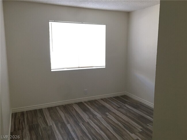 Building Photo - 3151 N Soaring Gulls Dr