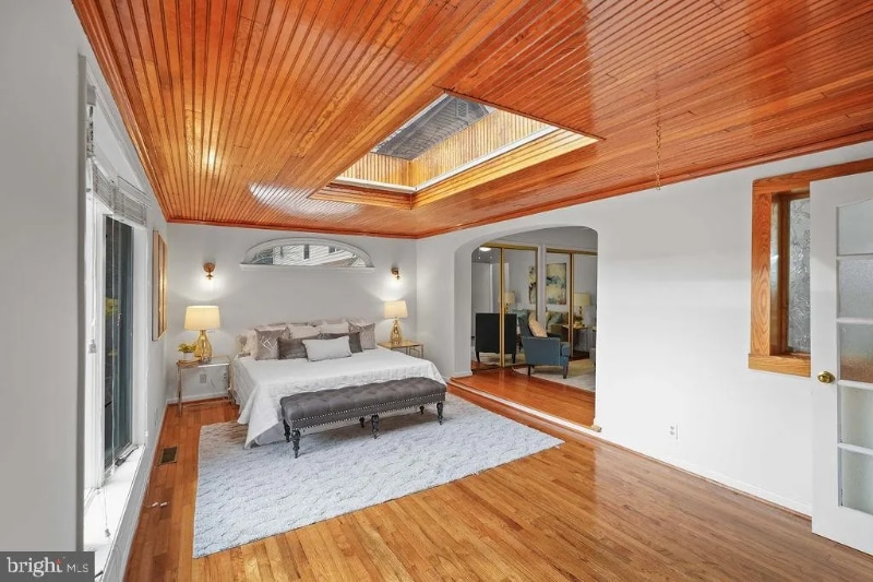 Building Photo - 5110 Flanders Ave