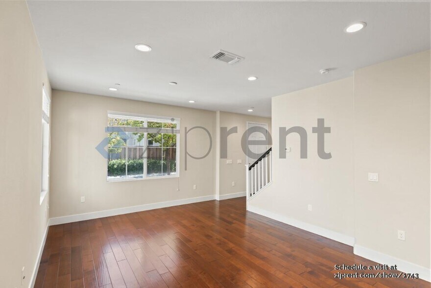 Building Photo - 8533 Preserve Ave