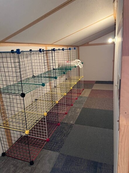 Building Photo - 395 Lagunita Dr