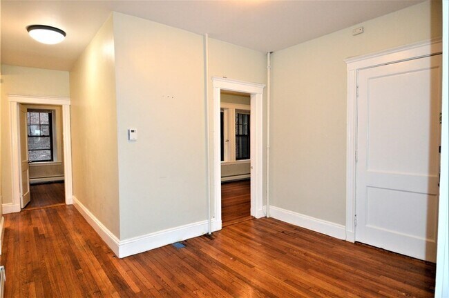 Building Photo - 48 Englewood Ave