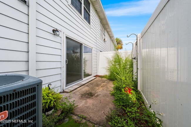 Building Photo - 303 Kettering Terrace