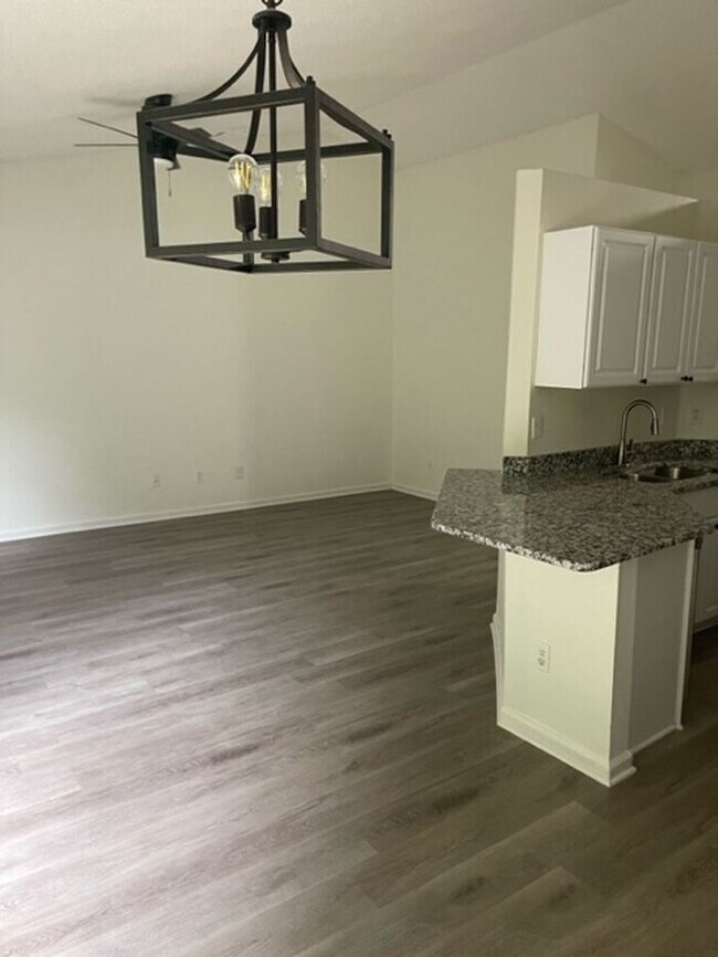 Building Photo - 203 Cypress Cove Ct