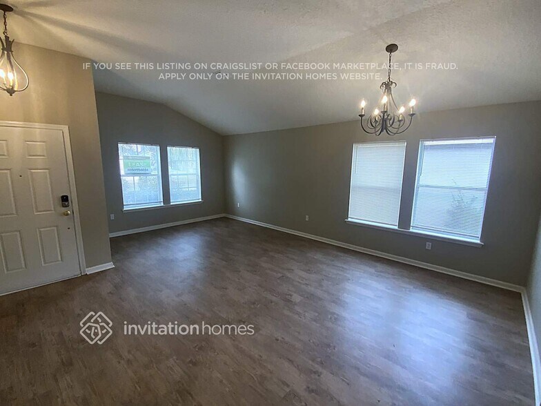 Building Photo - 13463 Devan Lee Dr E