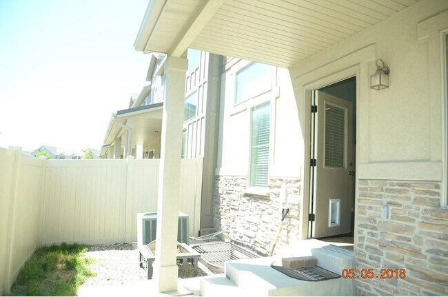 Building Photo - 10433 Sage Vista Way