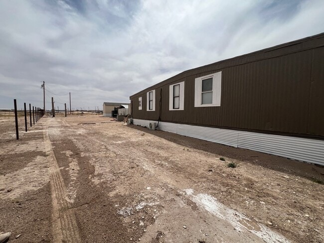 Building Photo - 8515 S County Rd