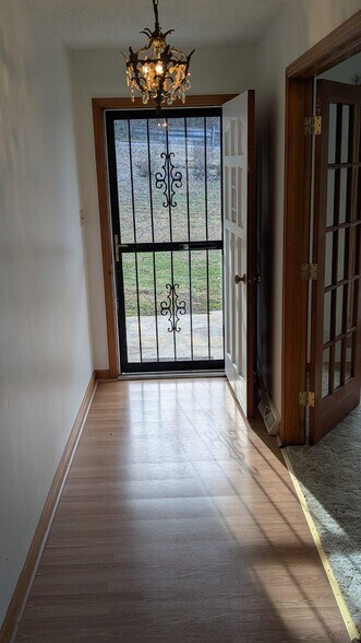 Building Photo - 226 Pigeon Roost Rd