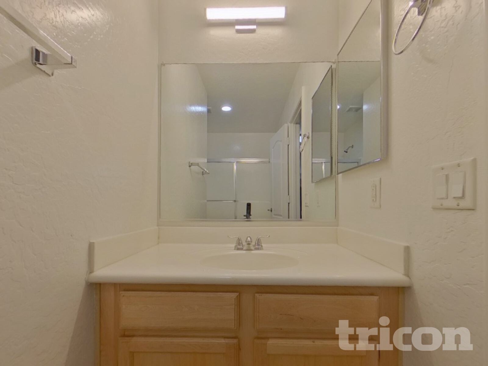 Building Photo - 1641 S 233rd Ln