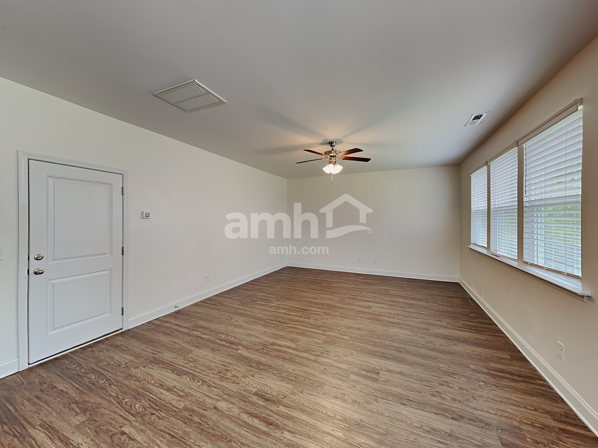 Building Photo - 194 Pullen Dr