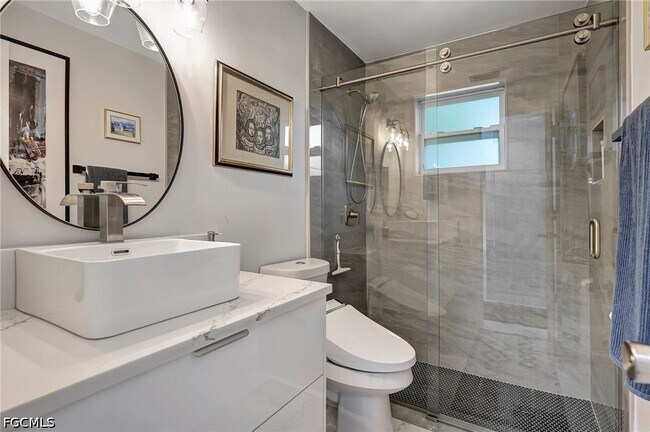 Building Photo - 787 Overiver Dr