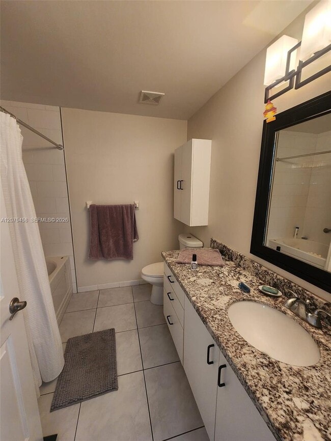 Building Photo - 6053 Heliconia Rd
