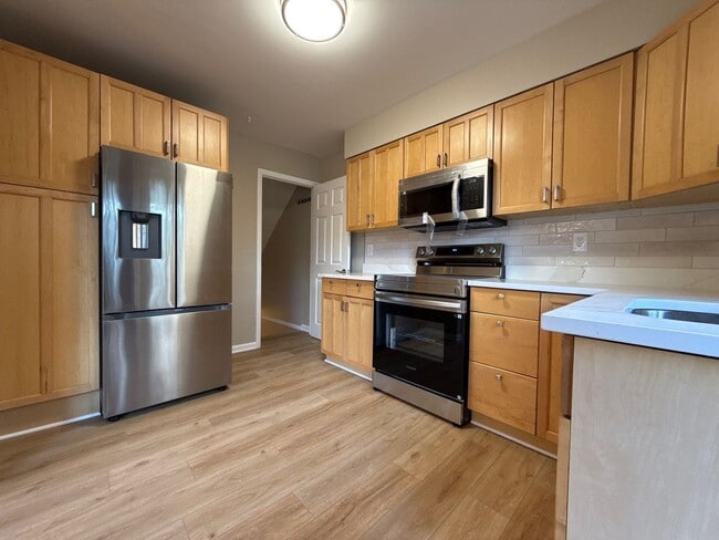 Building Photo - Beautiful 3 Bedroom 2 Bath House In Parkville