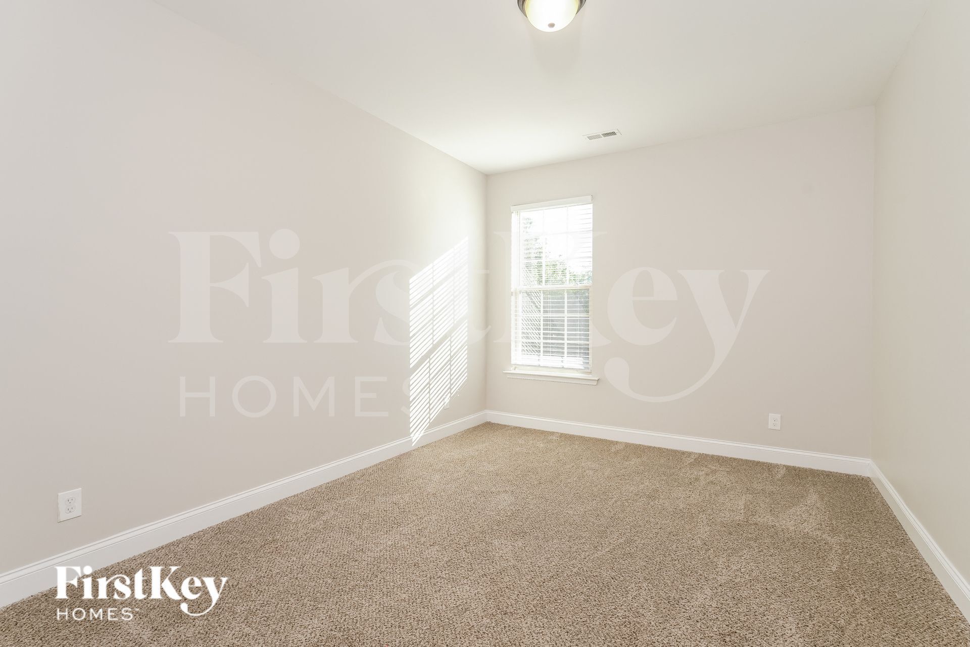 Building Photo - 1651 Ashmead Ln