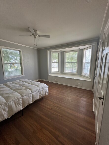 First Bedroom - 4624 Calmont Ave
