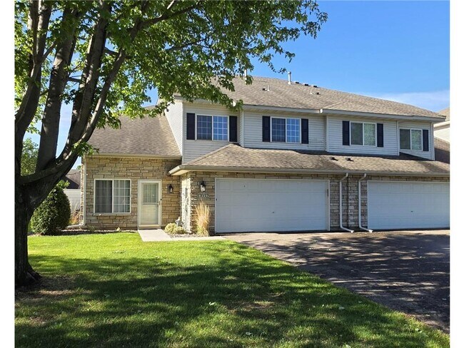Primary Photo - 17032 Eagleview Ln