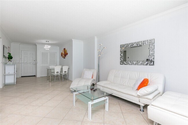 Building Photo - 2501 S Ocean Dr