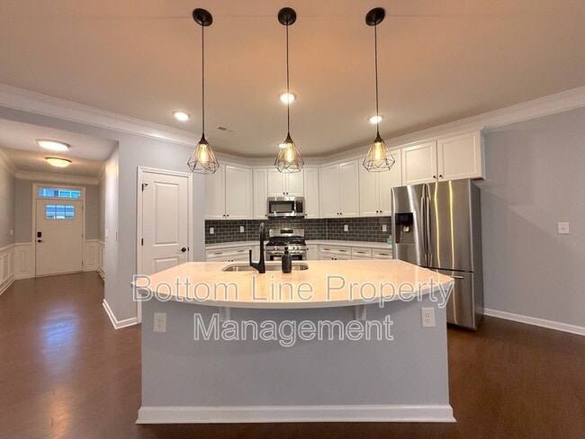 Building Photo - 13450 Savannah Point Dr