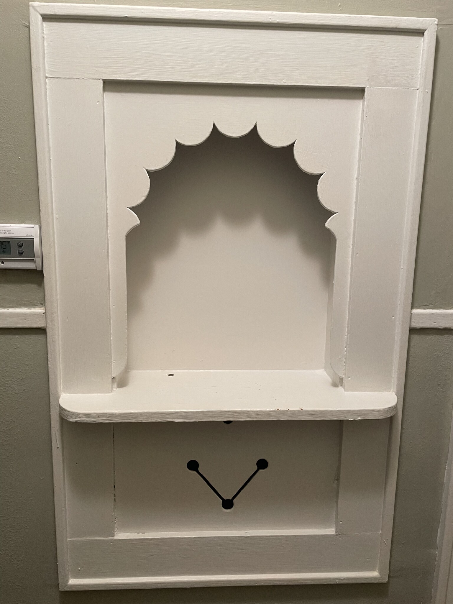 Vintage built in phone nook in hall - 211 Davis St