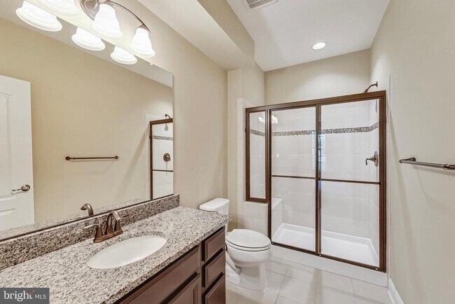 Building Photo - 605 Fair Winds Way