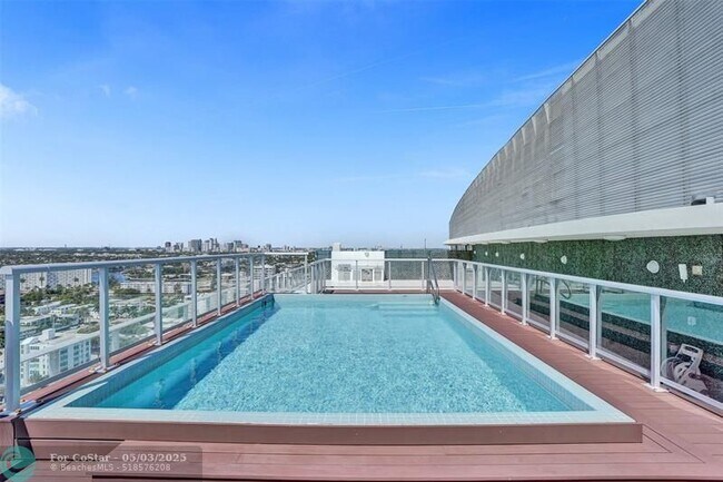 Building Photo - 701 N Fort Lauderdale Beach Blvd