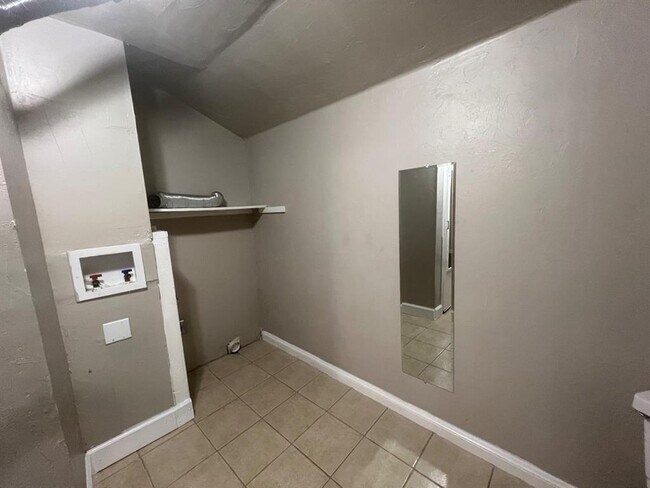 Building Photo - 1817 Breckenridge Dr