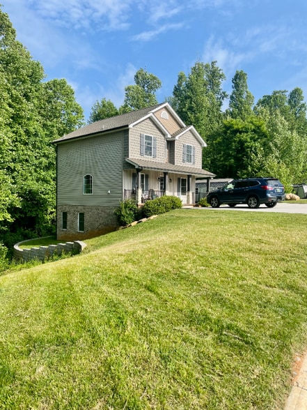 Primary Photo - 311 Wessex Rd