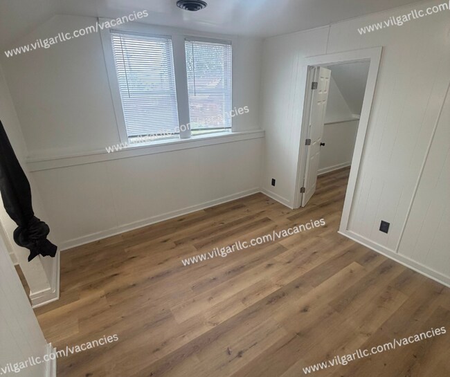 Building Photo - 5035 Tod Ave