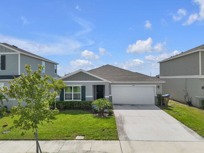 Building Photo - 3800 Whitetail Ct