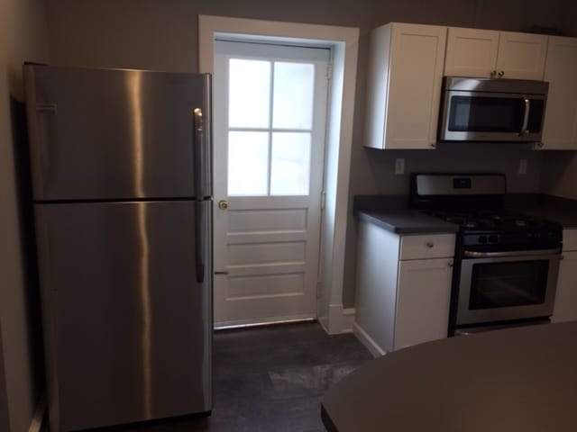 Building Photo - 1000 W 28th St