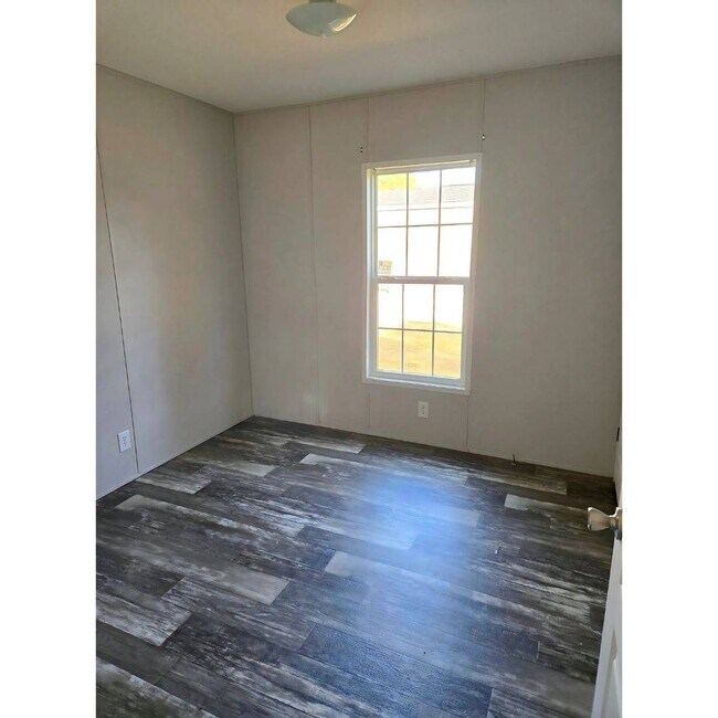 Building Photo - 1707 Tarte St