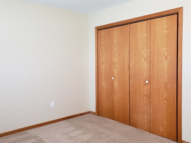 Building Photo - 777 Commodore Ln