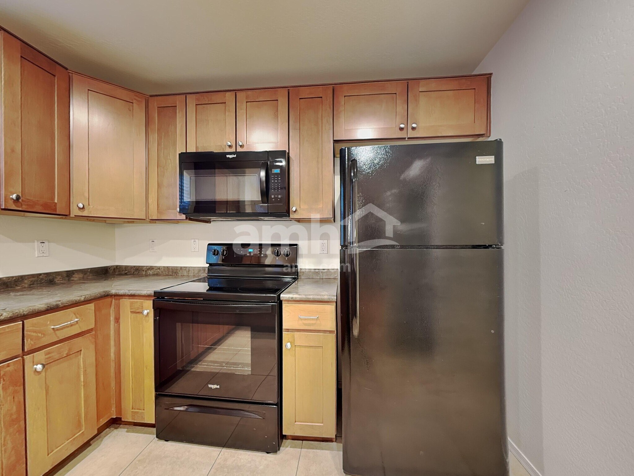 Building Photo - 2549 E Bart St