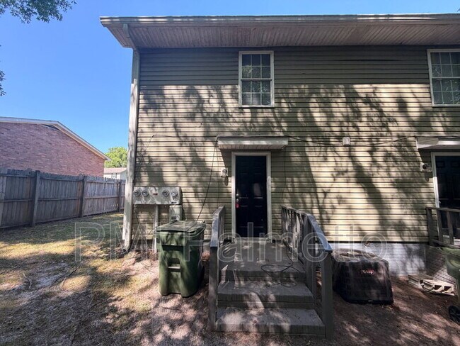 Building Photo - 1919 Tall Pines Cir