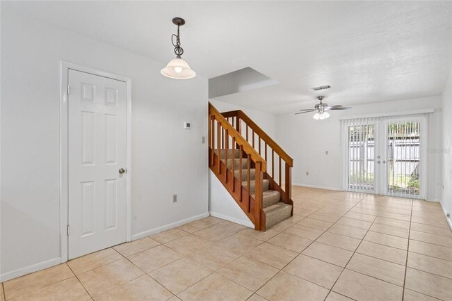 Building Photo - 2219 SW 39th Way