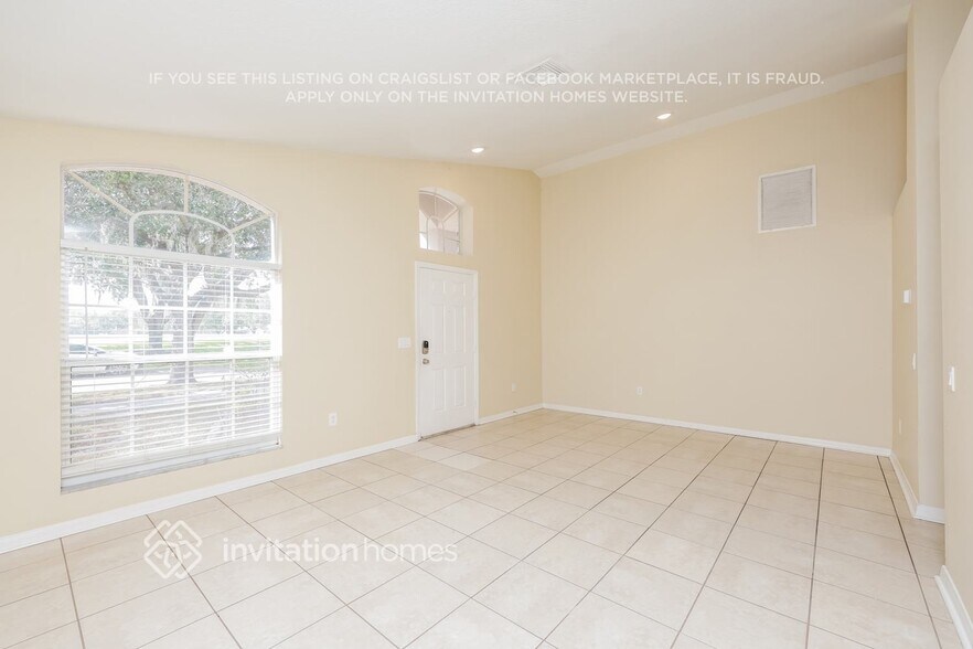 Building Photo - 507 Somerstone Dr