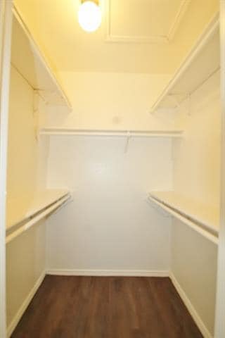 Building Photo - 6620 S Creek Dr