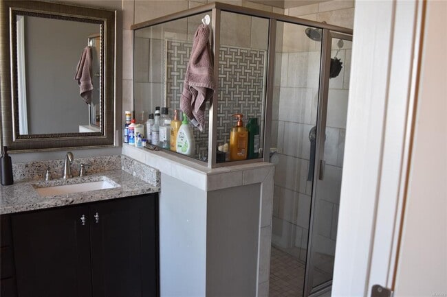 Building Photo - 9153 Autumnbrooke Way