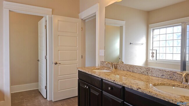 Building Photo - 3 Sudworth Dr SW