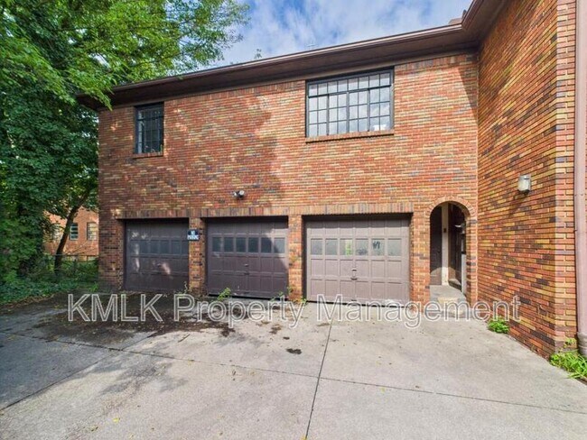 Building Photo - 1119 Copley Rd