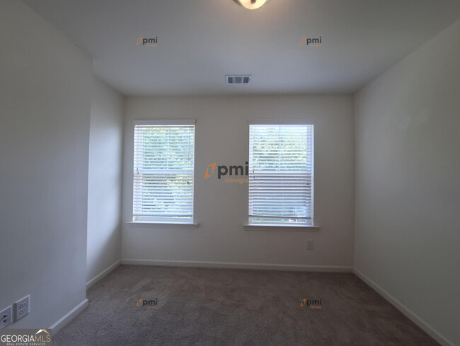 Building Photo - 861 Ambient Way