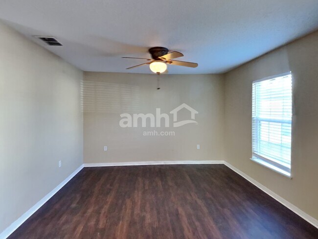 Building Photo - 31443 Loch Aline Dr