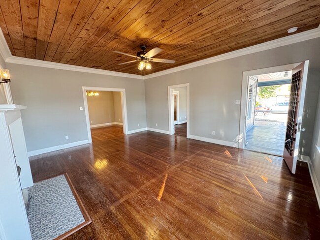 Building Photo - 739 E Highland Blvd
