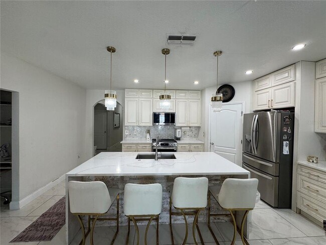 Building Photo - 5746 Marsh Landing Dr