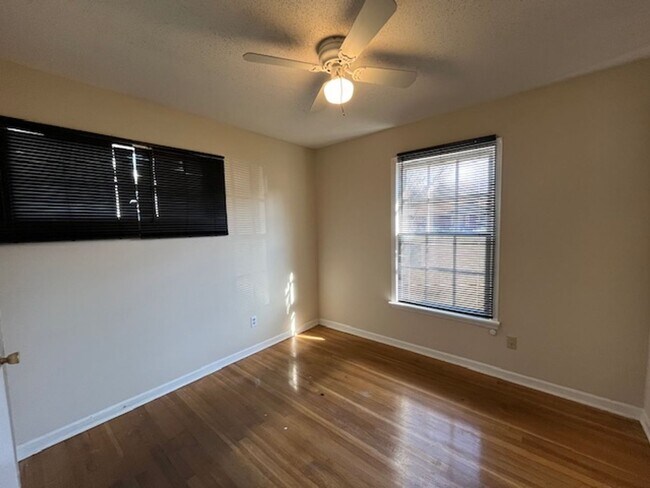 Building Photo - 8399 Booneville Dr