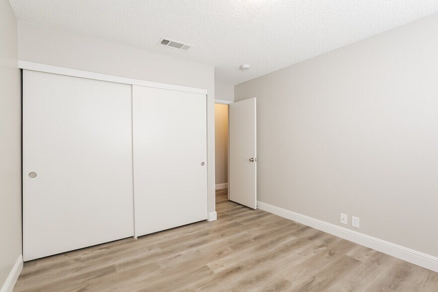 Building Photo - 3944 Grapefruit Cir