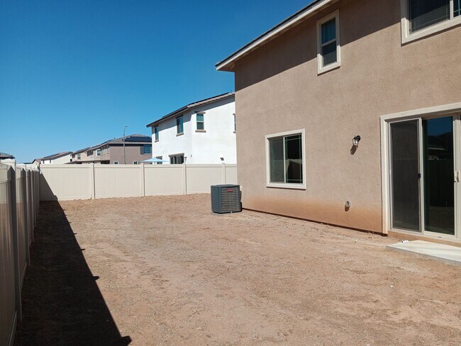Building Photo - Newer 4 Bedroom Home is now for rent!