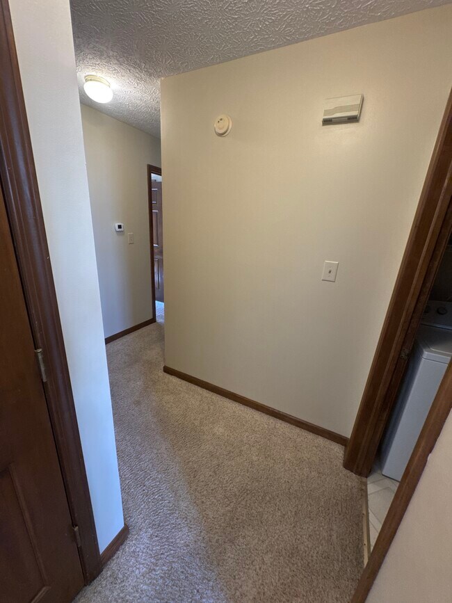 Building Photo - 9229 Westdrum Ct